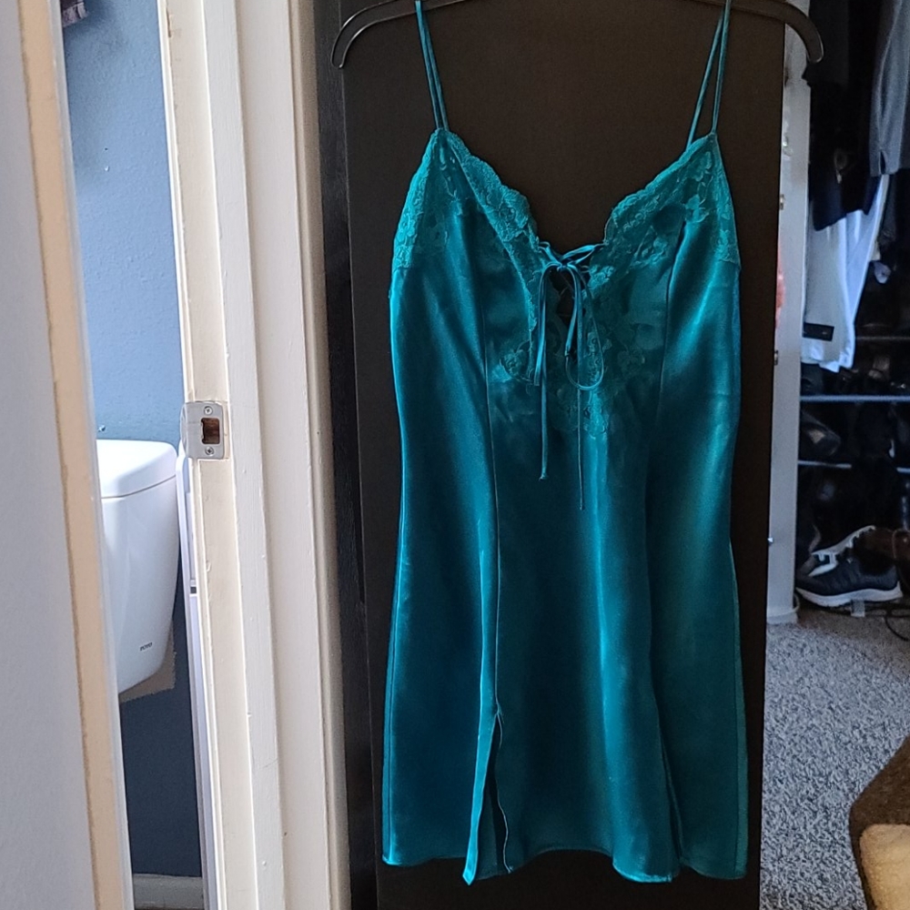 Fredericks of Hollywood Neglige